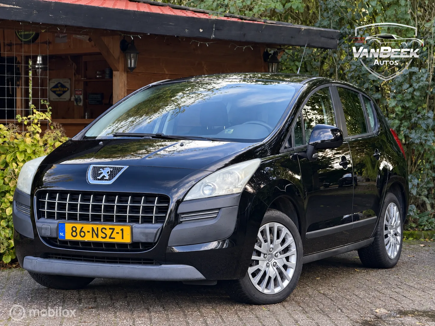 Peugeot 308 (2010) — foto 1