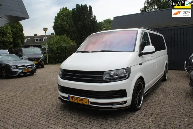 Volkswagen Transporter (2016) — foto 1
