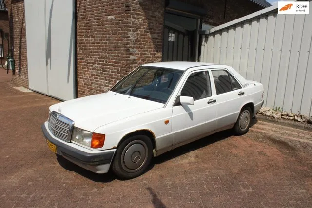 Mercedes-Benz 190-Serie (1900) — foto 1