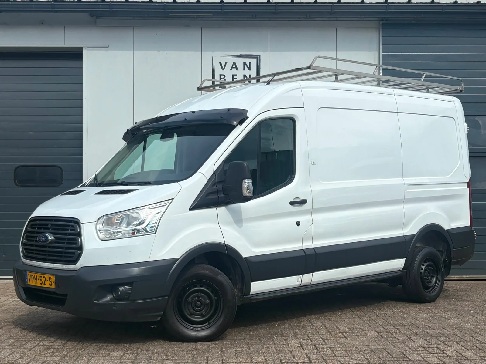 Ford Transit (2017) — foto 1