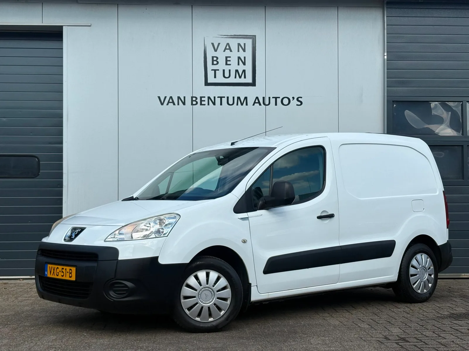 Peugeot Partner (2011) — foto 1