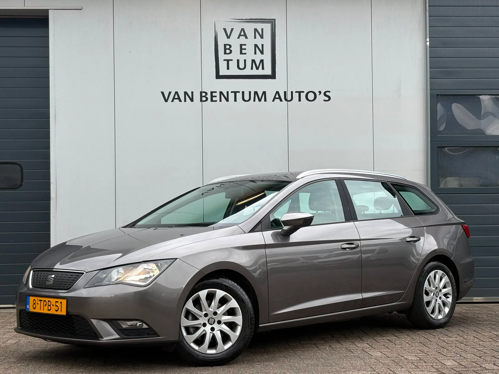 SEAT Leon (2014) — foto 1