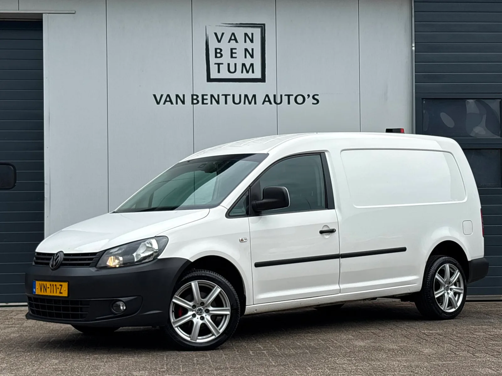 Volkswagen Caddy (2015) — foto 1