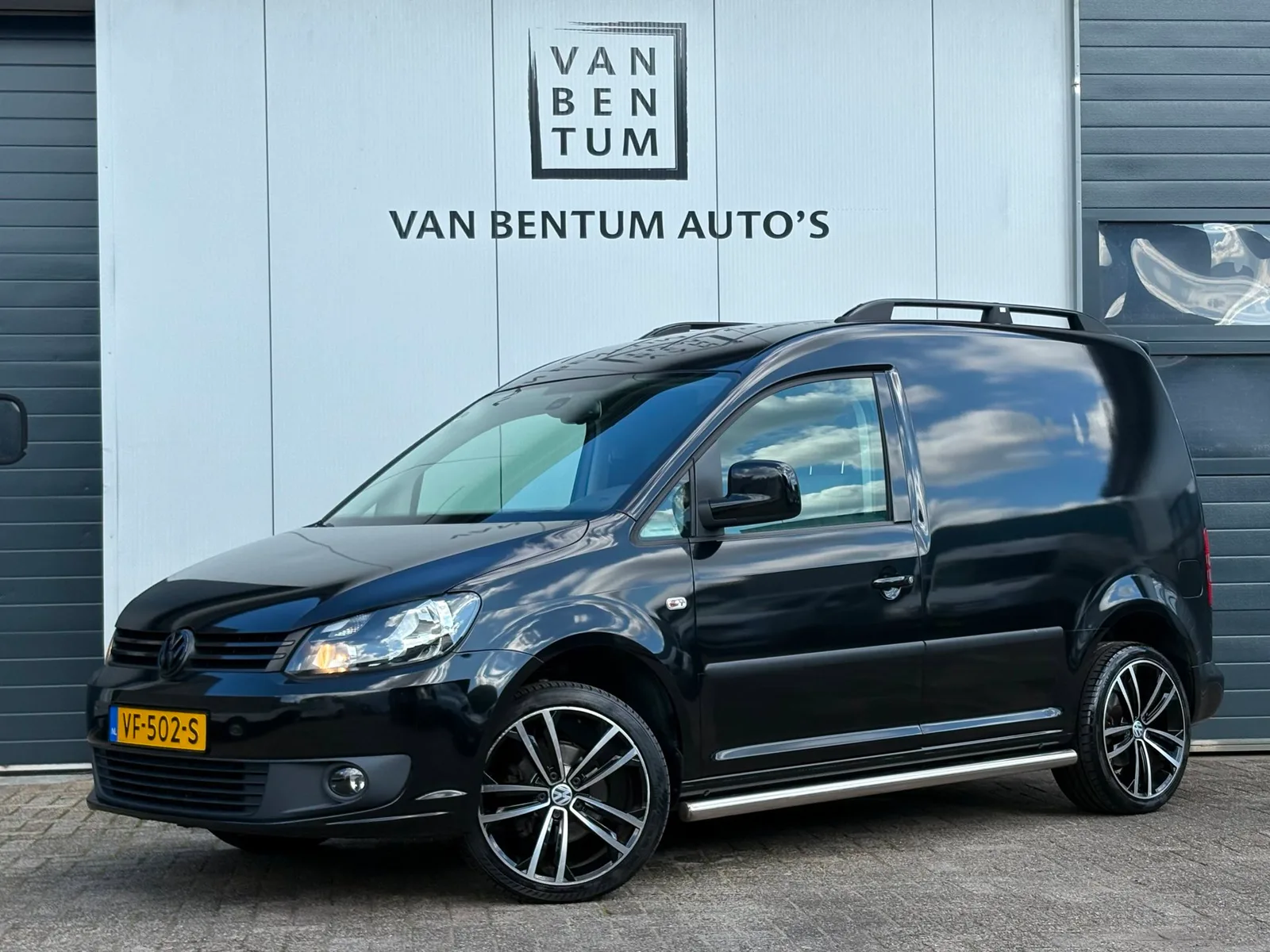 Volkswagen Caddy (2013) — foto 1