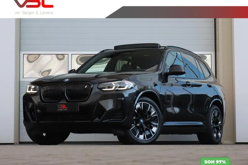 BMW iX3 (2024)