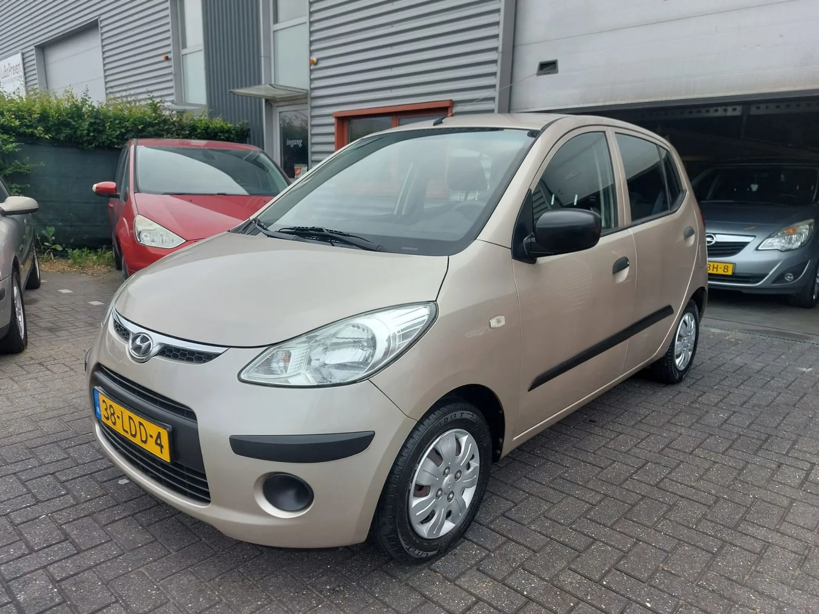 Hyundai i10 (2010) — foto 1