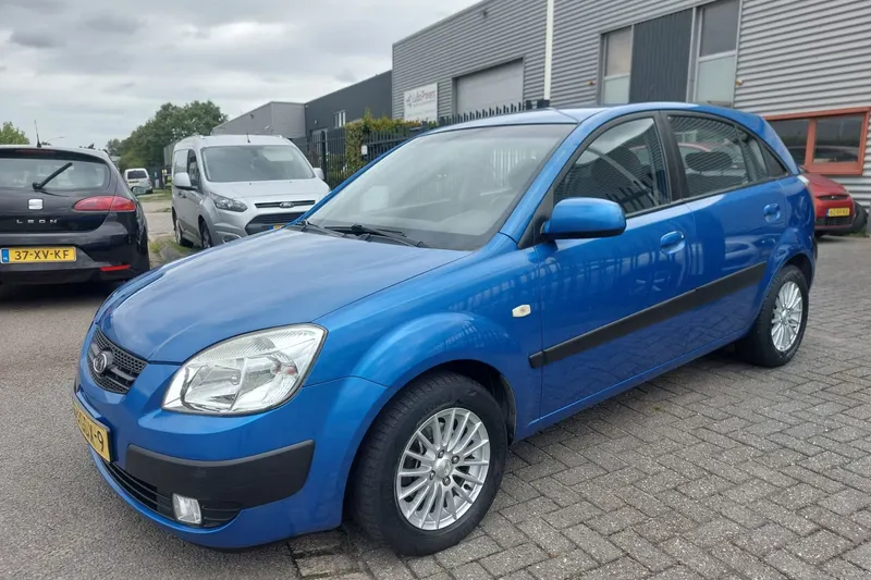 Kia Rio (2008)