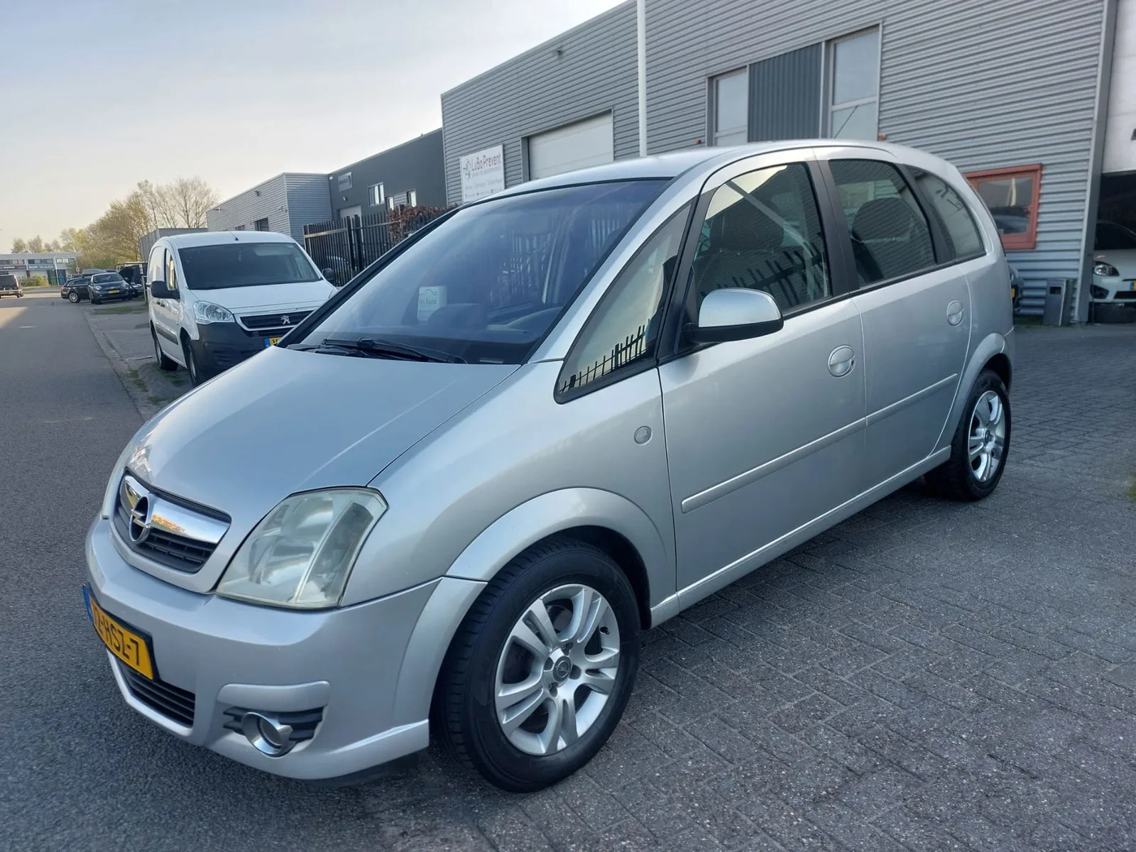 Opel Meriva (2009) — foto 1
