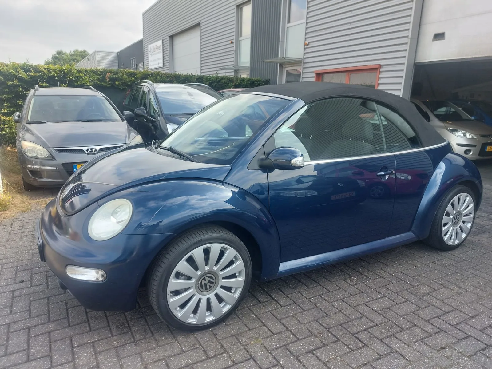 Volkswagen New Beetle (2003) — foto 1