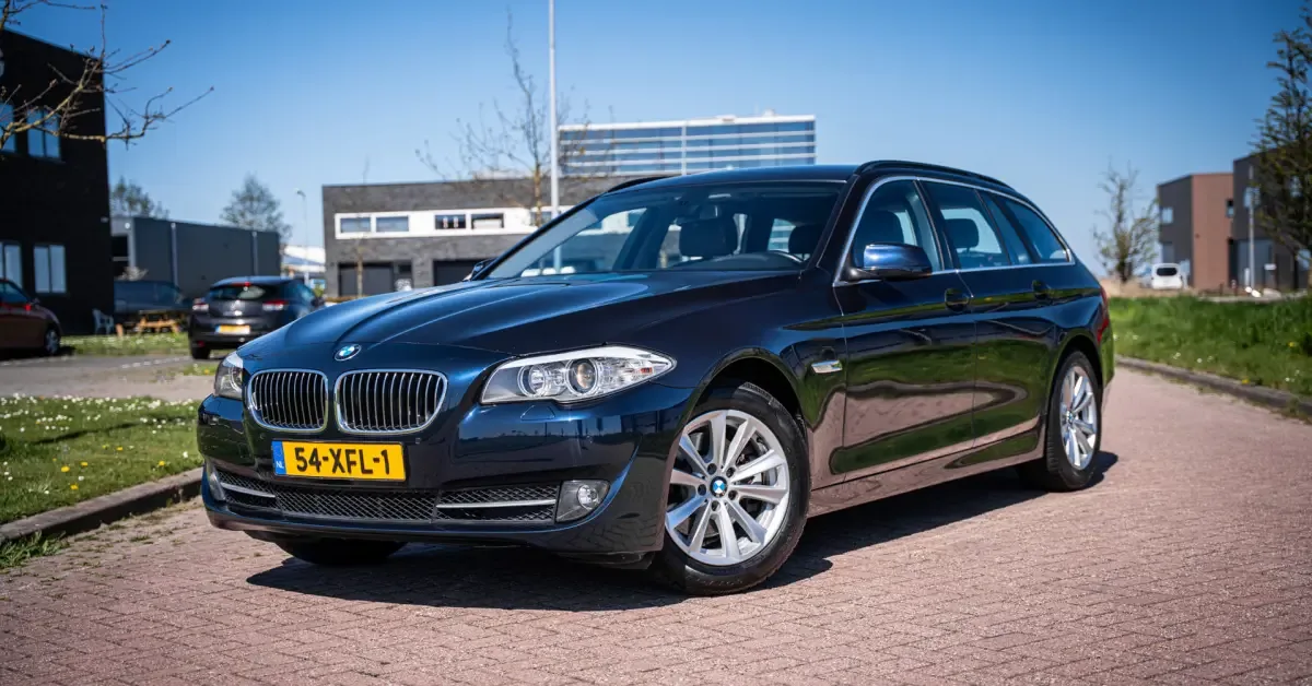 BMW 5-Serie (2012) — foto 1