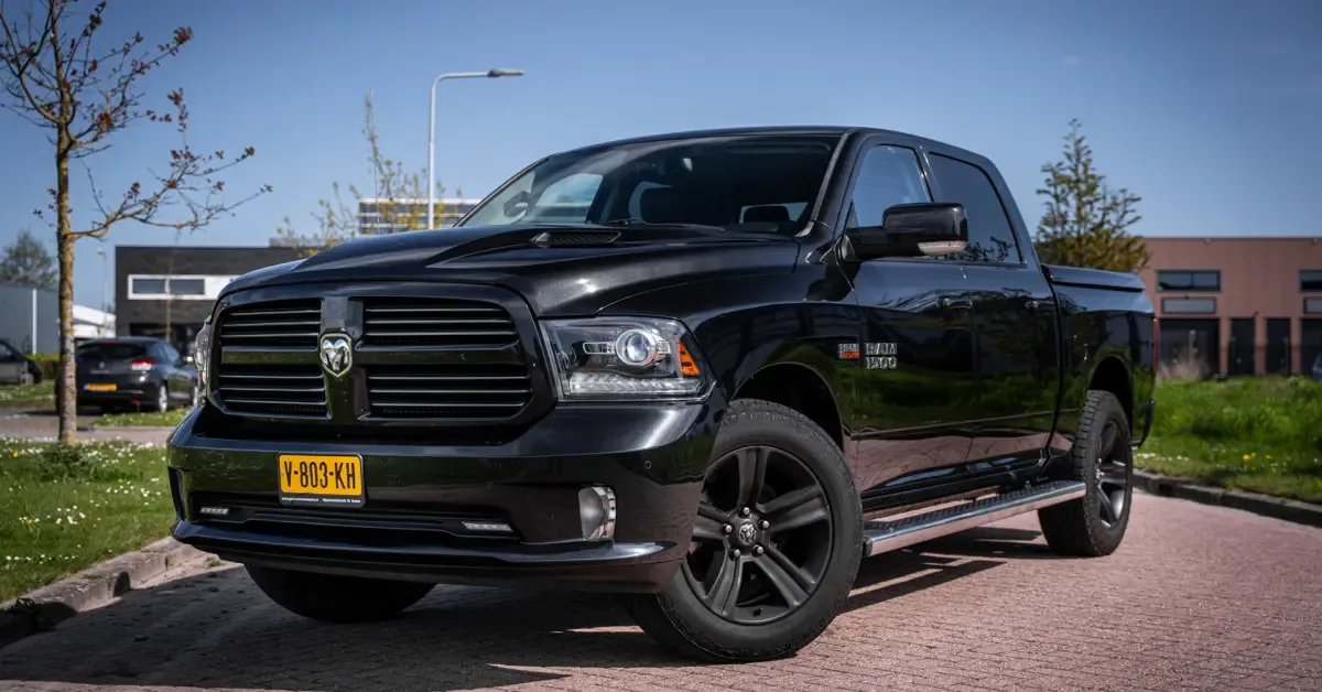 Dodge Ram (2017) — foto 1