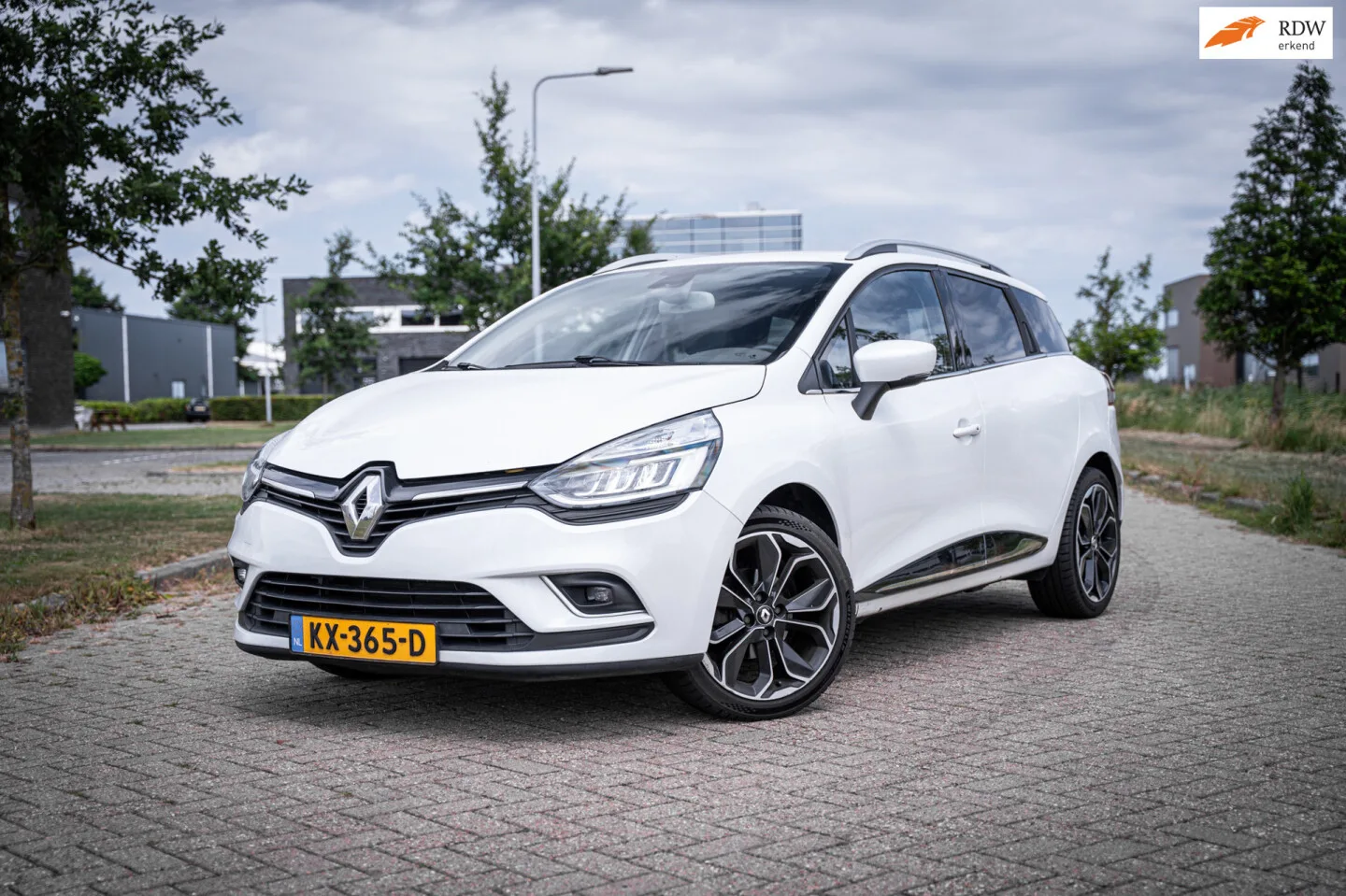 Renault Clio (2016) — foto 1