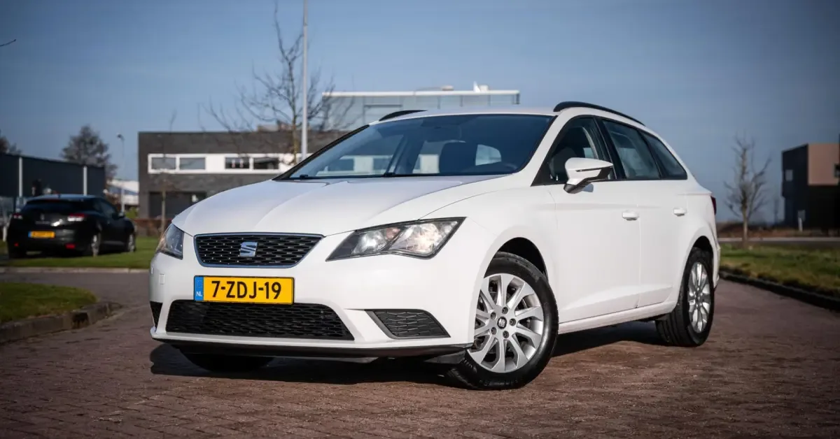 SEAT Leon (2014) — foto 1