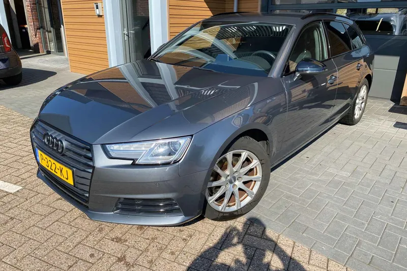 Audi A4 (2017)