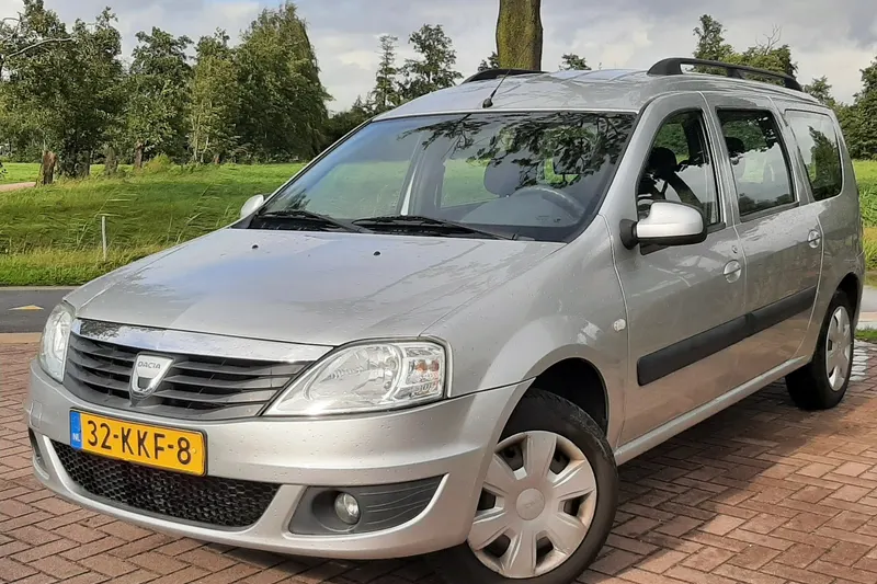 Dacia Logan (2010)