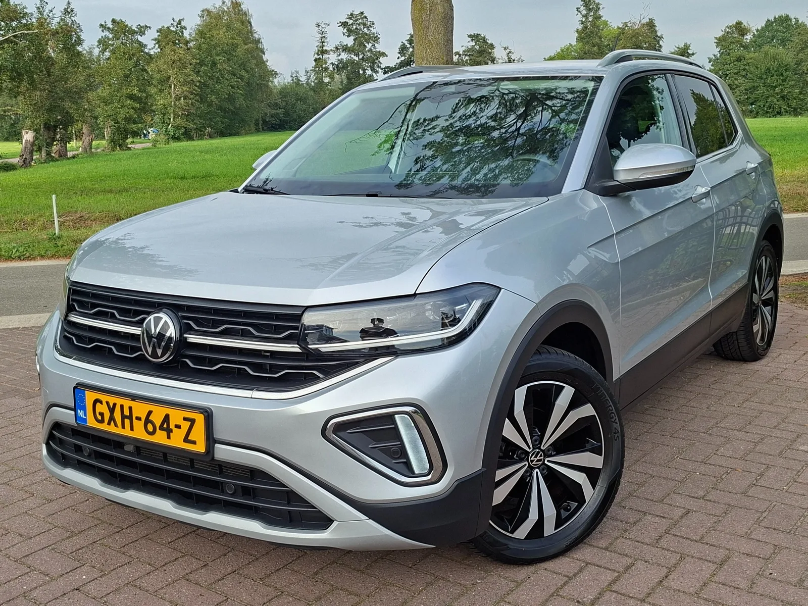 Volkswagen T-Cross (2024) — foto 1