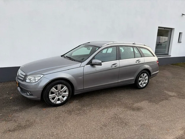 Mercedes-Benz C-Klasse (2009) — foto 1