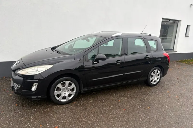 Peugeot 308 (2010)