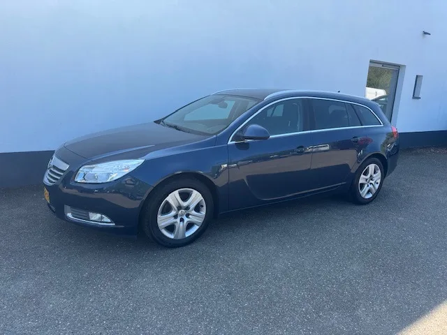 Opel Insignia (2012) — foto 1