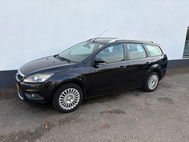Ford Focus (2009) — foto 1