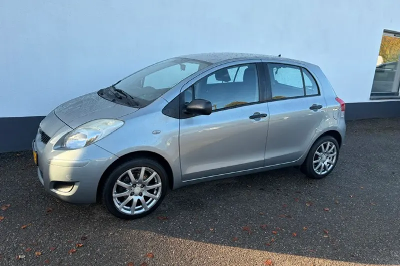 Toyota Yaris (2011)