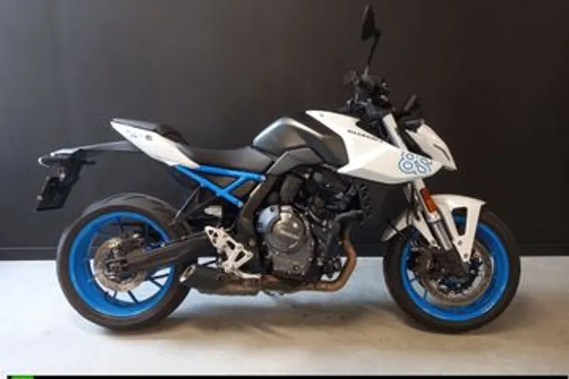 Suzuki GSX-8S (2024)
