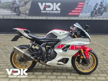 Yamaha YZF-R7 World GP (2022) — foto 1