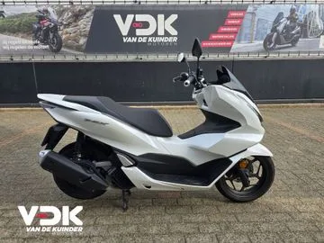 Honda PCX 125 (2022) — foto 1