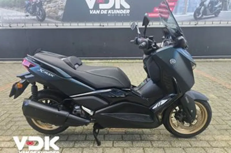 Yamaha XMAX 300 (2023)