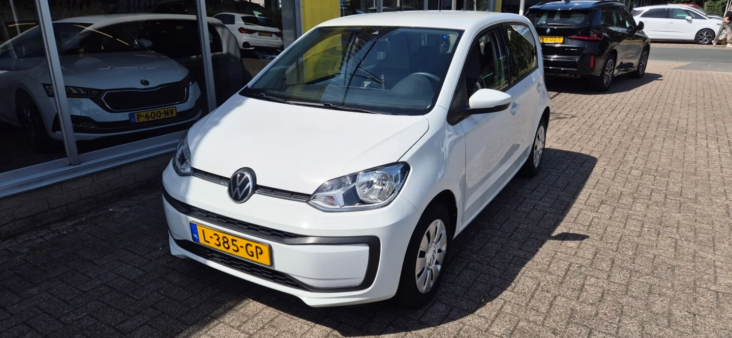 Volkswagen Up! (2021) — foto 1