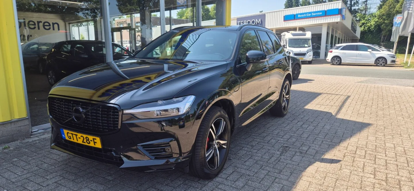 Volvo XC60 (2021) — foto 1