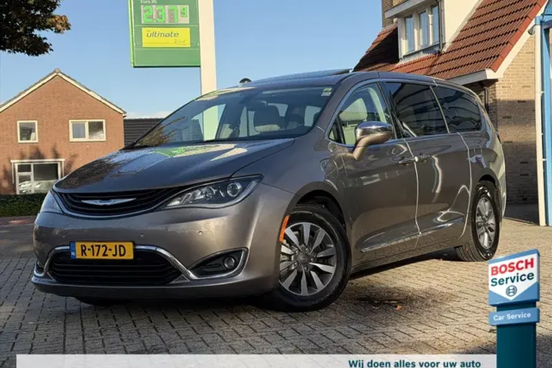 Chrysler Pacifica (2022)