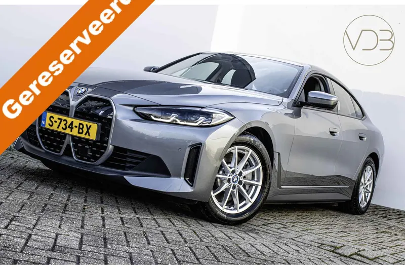 BMW i4 (2022)