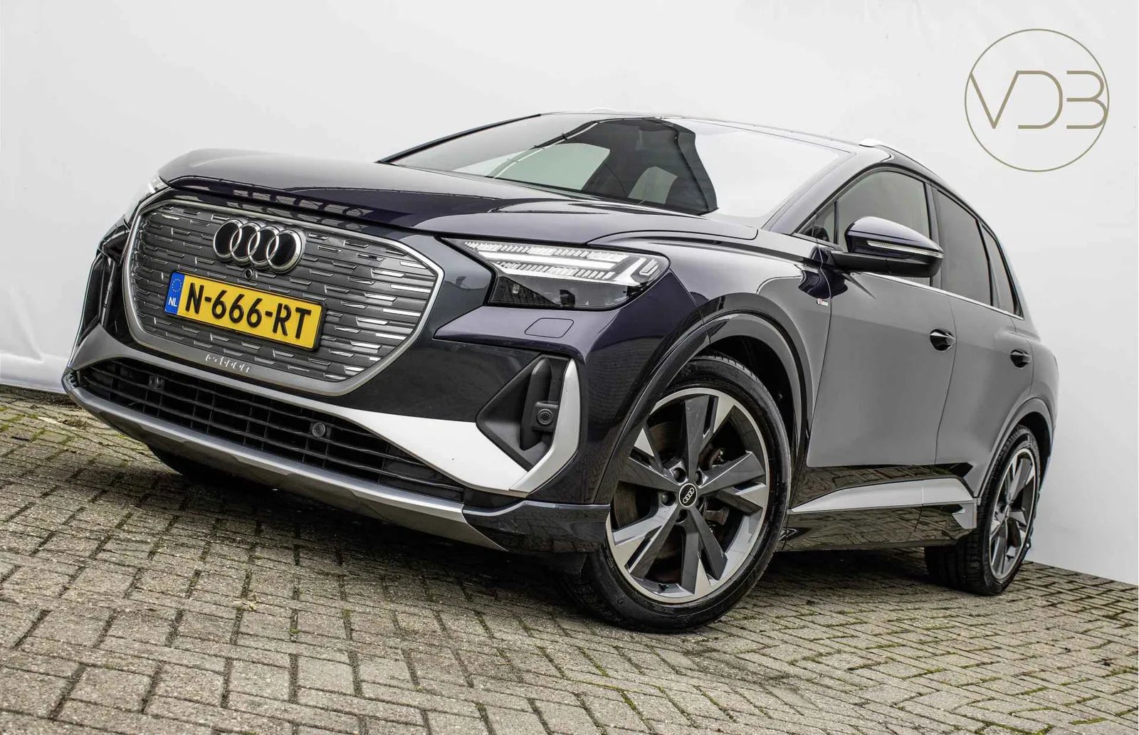 Audi Q4 e-tron (2021) — foto 1