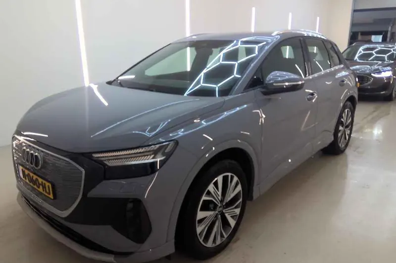 Audi Q4 e-tron (2021)