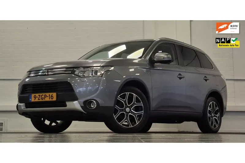 Mitsubishi Outlander (2015)