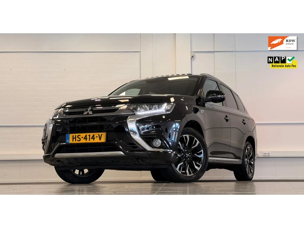 Mitsubishi Outlander (2015) — foto 1