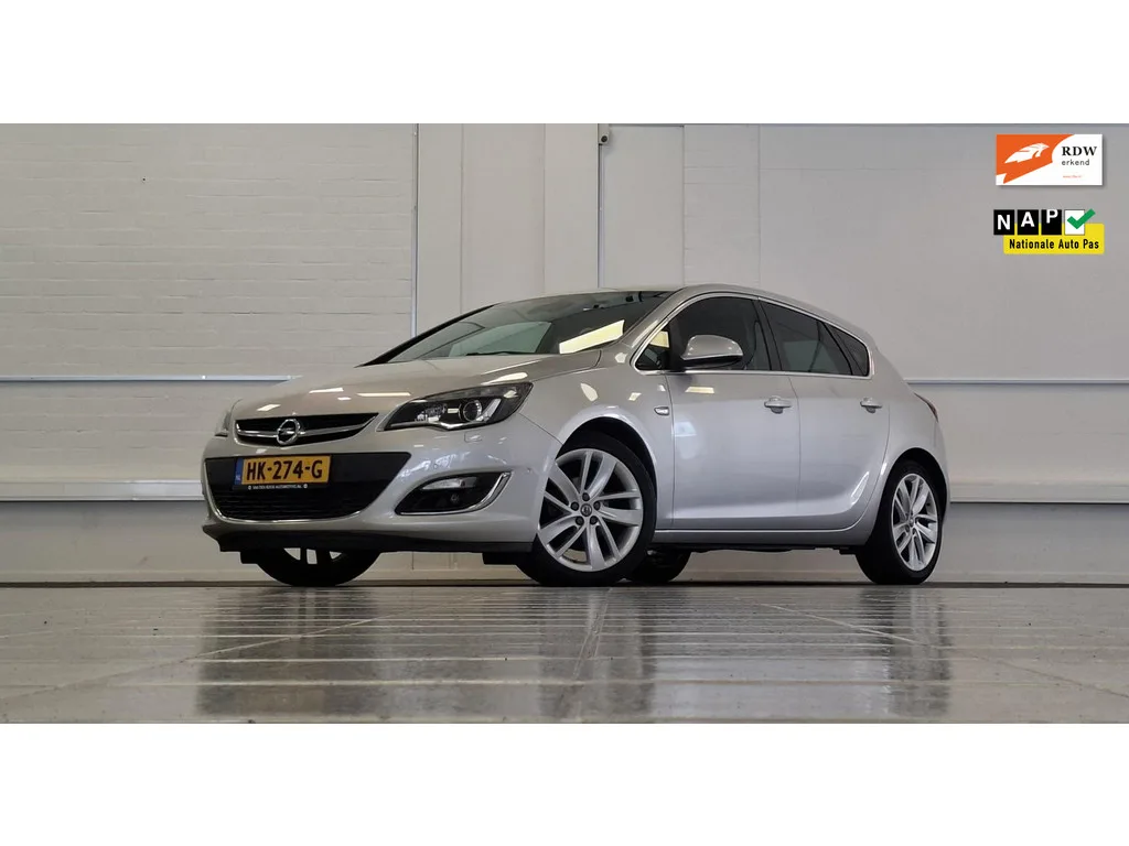 Opel Astra (2015) — foto 1