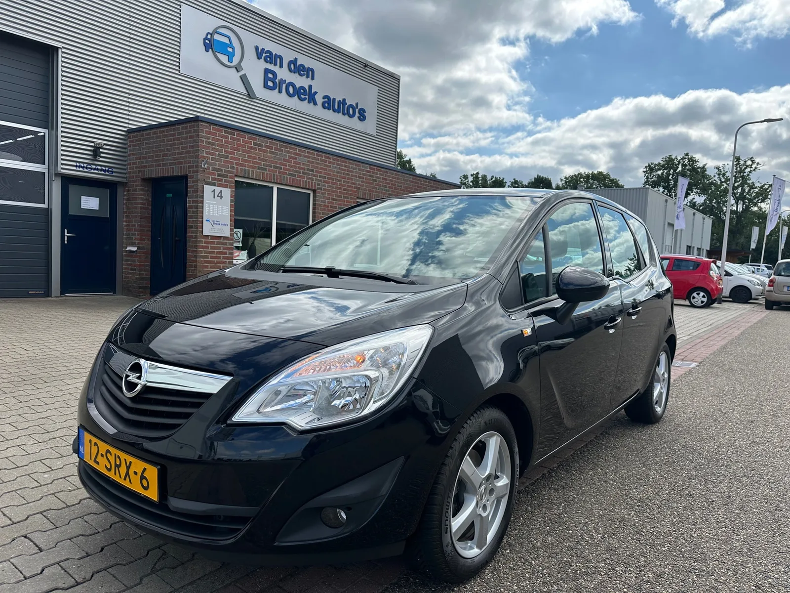 Opel Meriva (2011) — foto 1