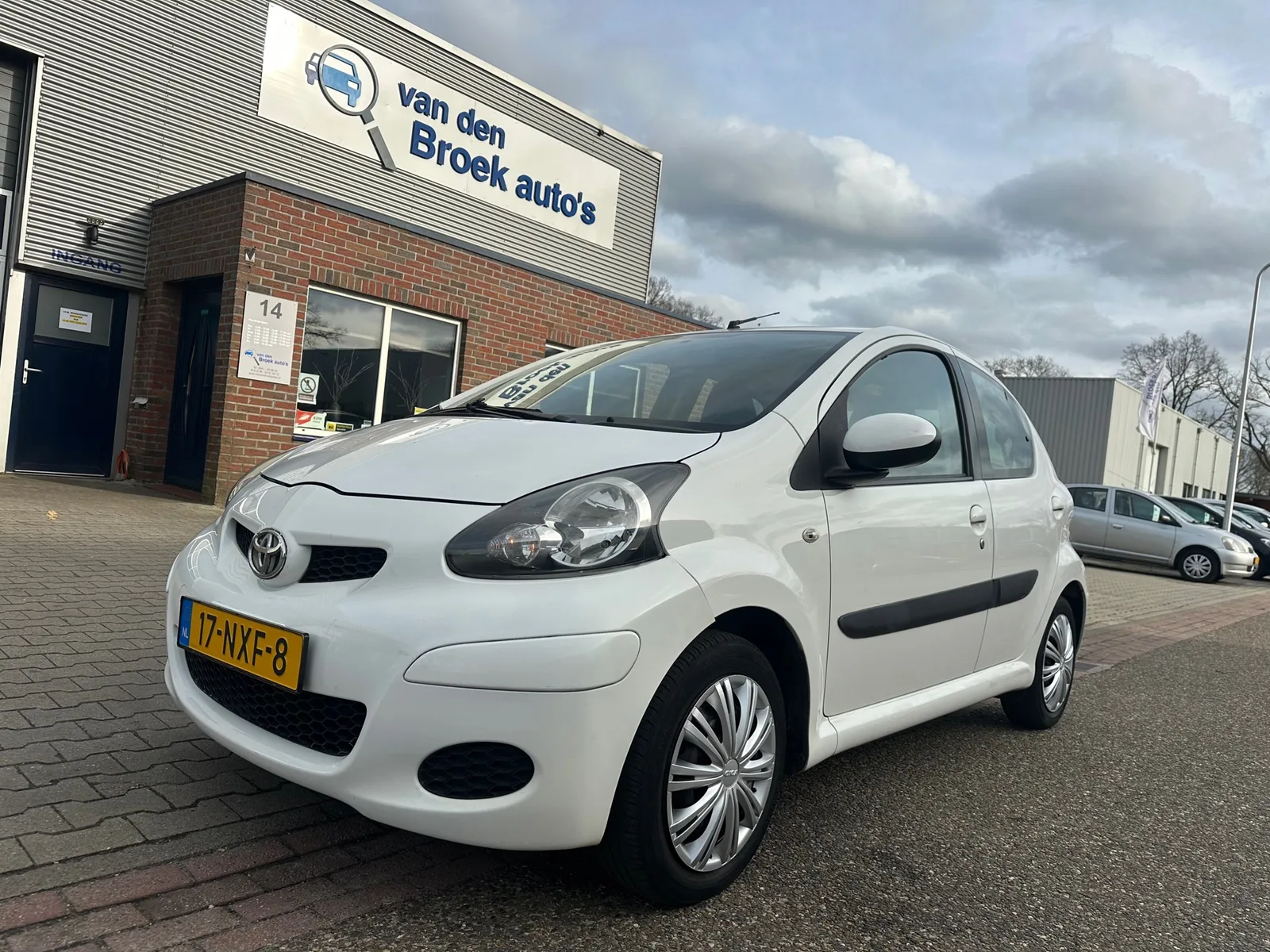 Toyota Aygo (2011) — foto 1