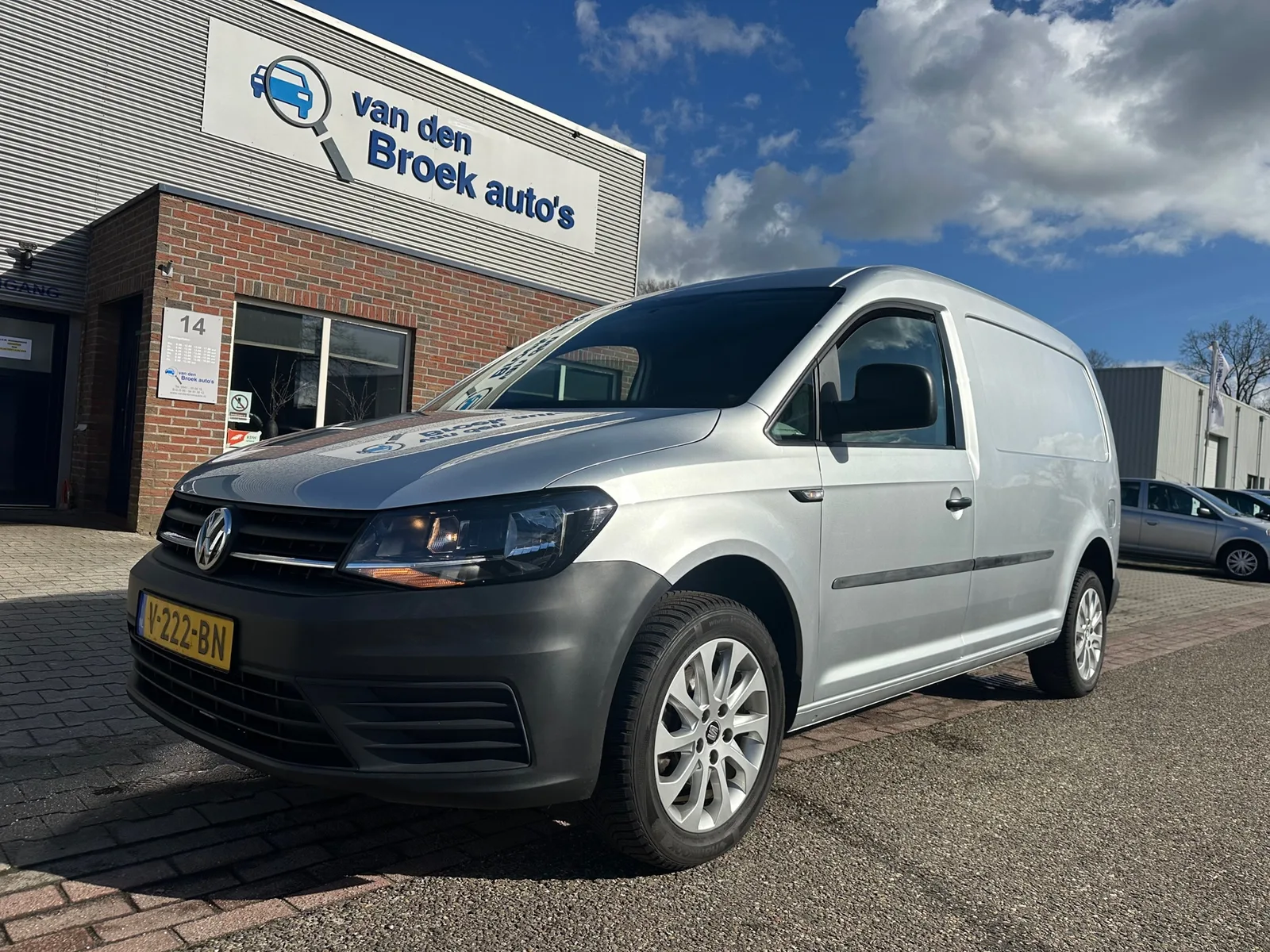 Volkswagen Caddy (2016) — foto 1