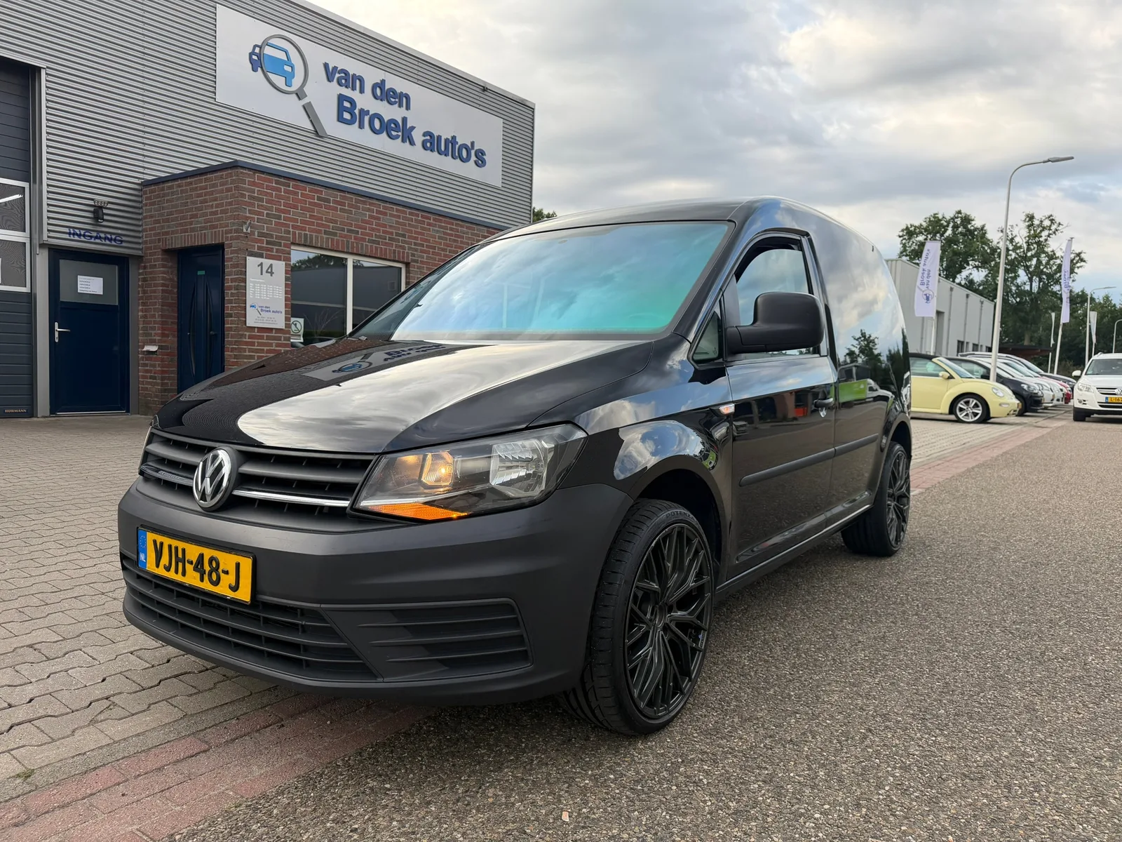 Volkswagen Caddy (2017) — foto 1