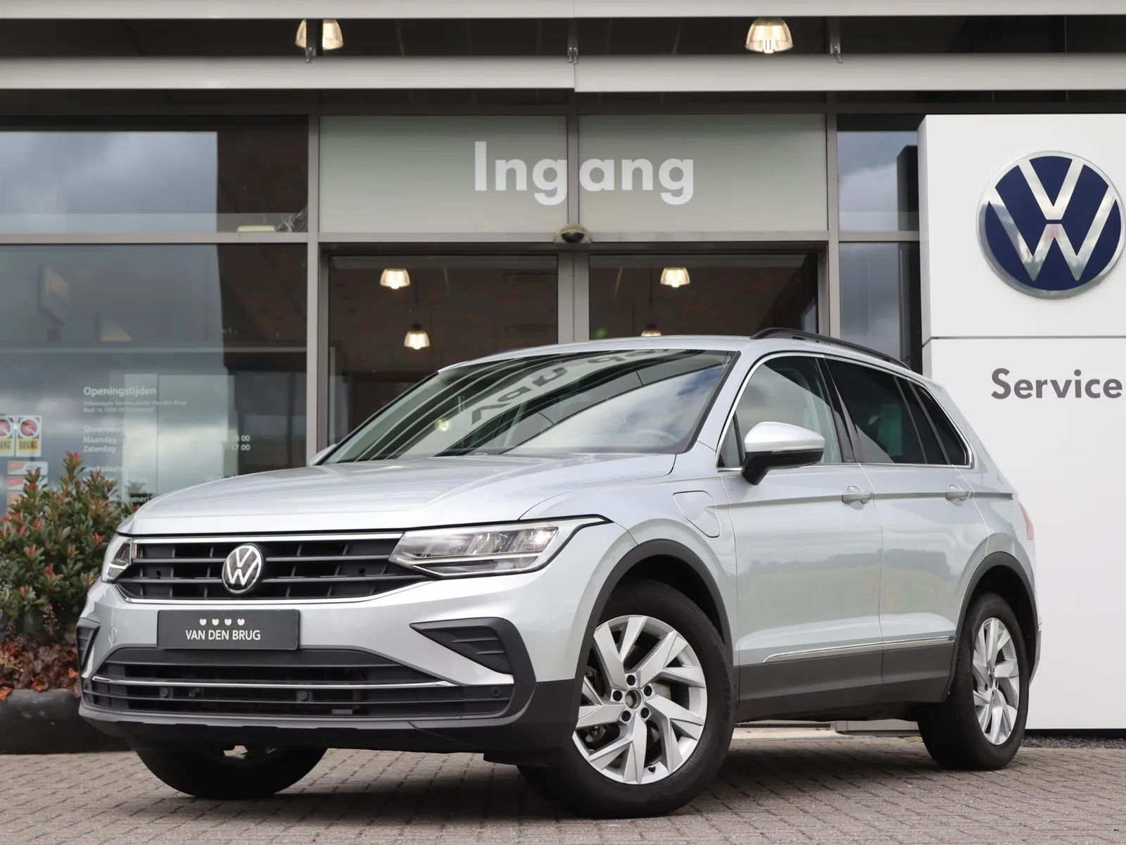 Volkswagen Tiguan (2022) — foto 1