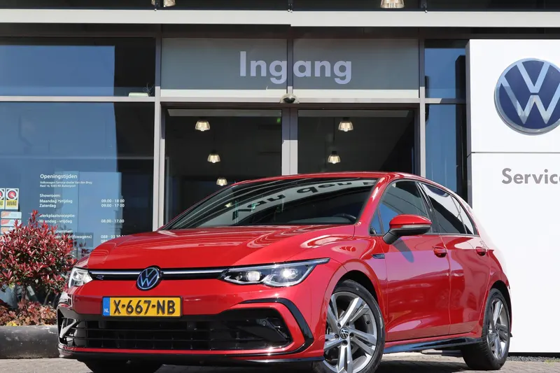 Volkswagen Golf (2023)