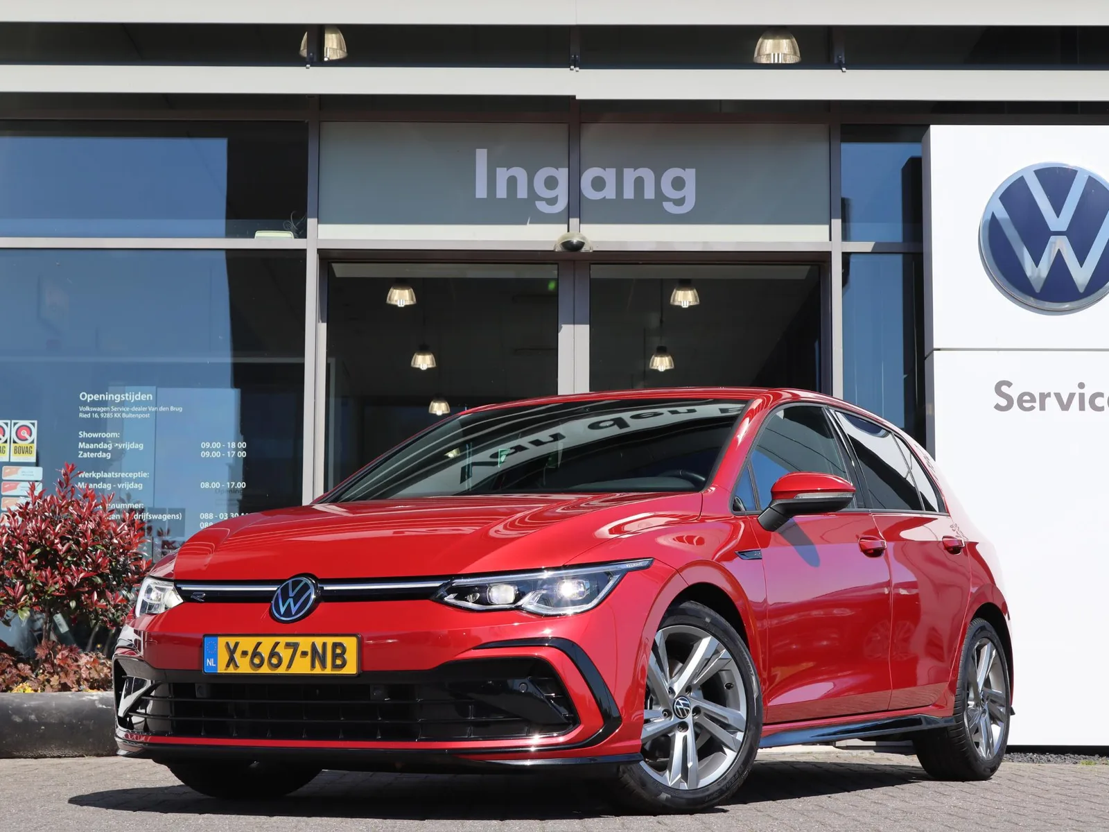 Volkswagen Golf (2023) — foto 1