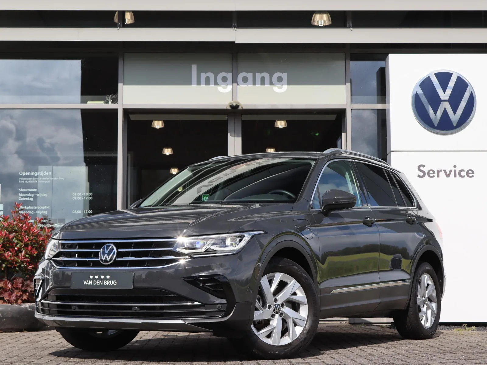 Volkswagen Tiguan (2021) — foto 1