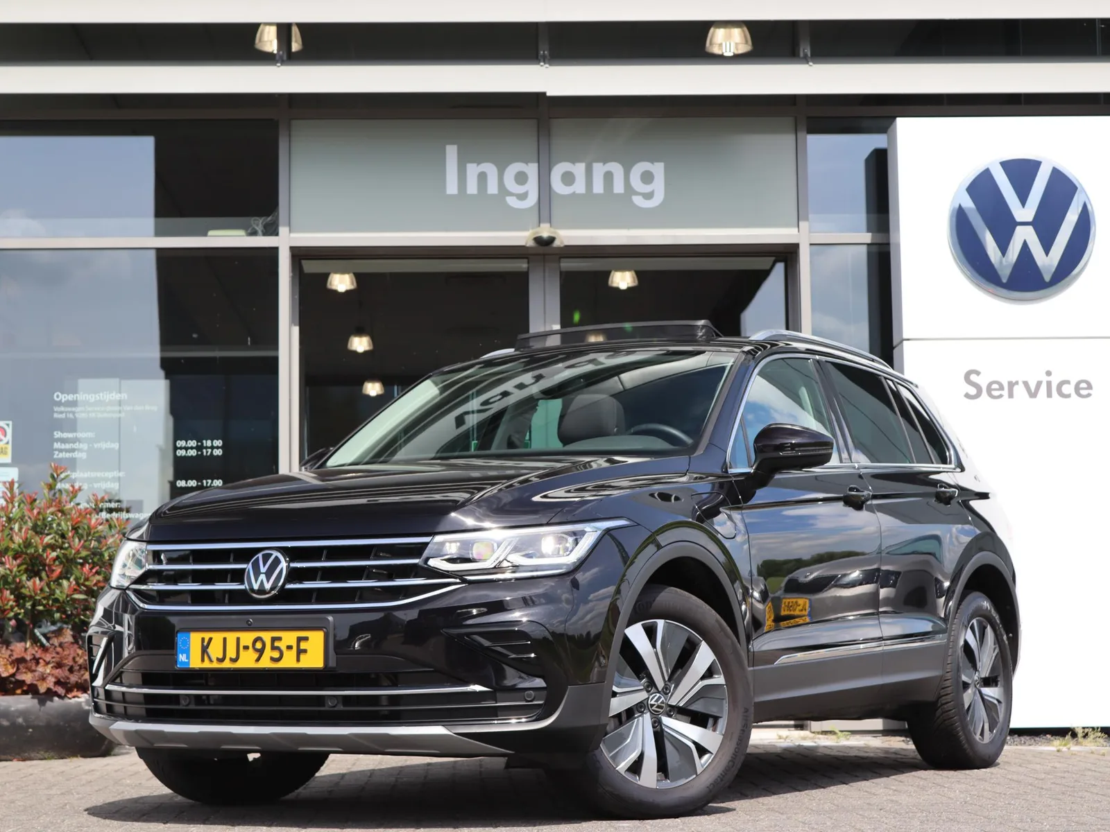 Volkswagen Tiguan (2022) — foto 1
