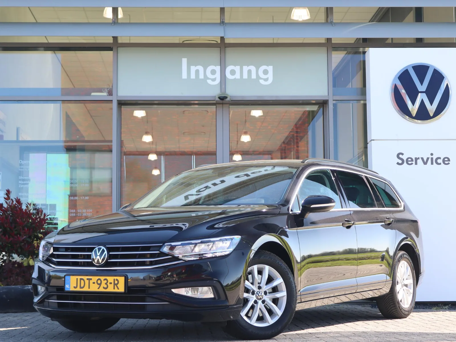 Volkswagen Passat (2023) — foto 1