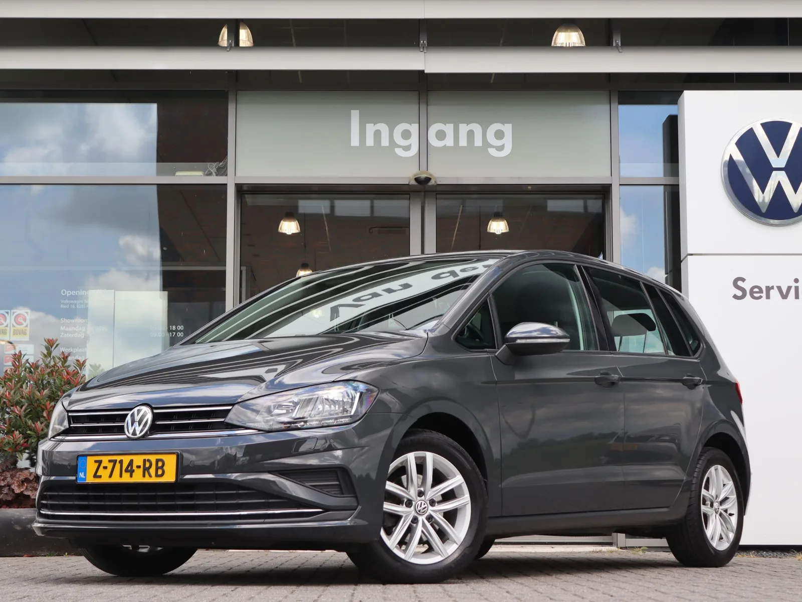 Volkswagen Golf (2019) — foto 1