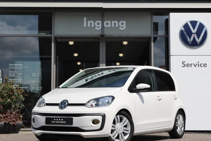 Volkswagen Up! (2017)